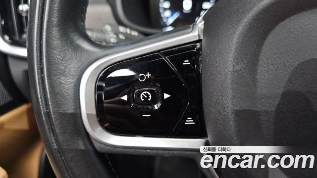 Volvo V90 Cross Country D5 PRO AWD 2018 — фото 39