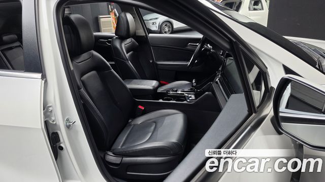 Kia Sportage (V) Diesel 2.0 2WD Prestige 2022 — фото 11