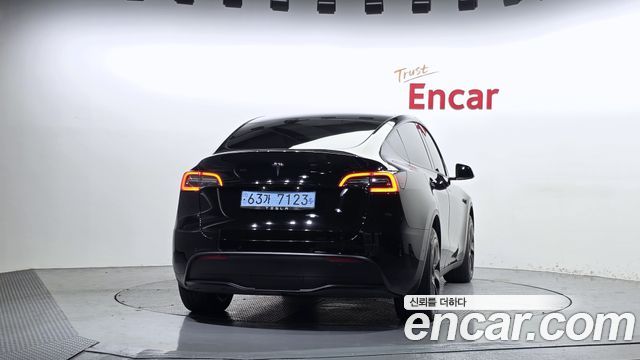 Tesla Model Y Standard Range RWD 2021 — фото 4