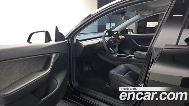 Tesla Model Y Standard Range RWD 2021 — фото 10
