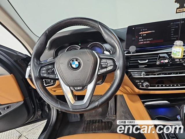 BMW 5 Series (G30) 520d Luxury Special Edition 2018 — фото 9