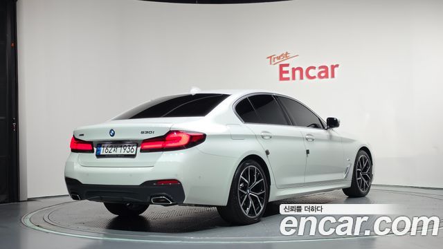 BMW 5 Series (G30) 530i xDrive M Sport Package 2022 — фото 2