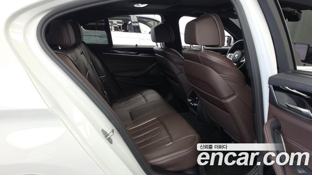 BMW 5 Series (G30) 530i xDrive M Sport Package 2022 — фото 12
