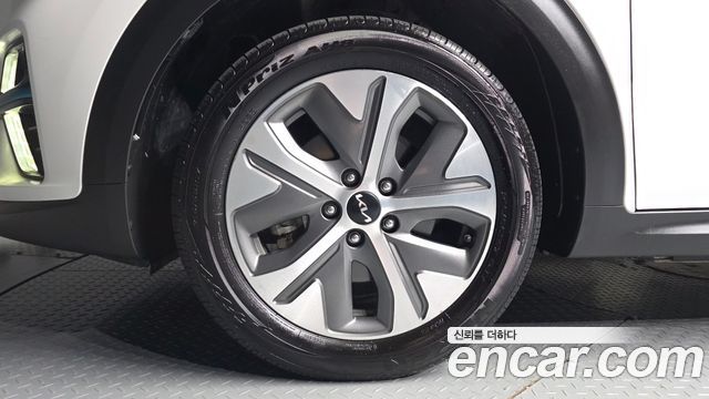 Kia Niro EV Prestige 2022 — фото 5