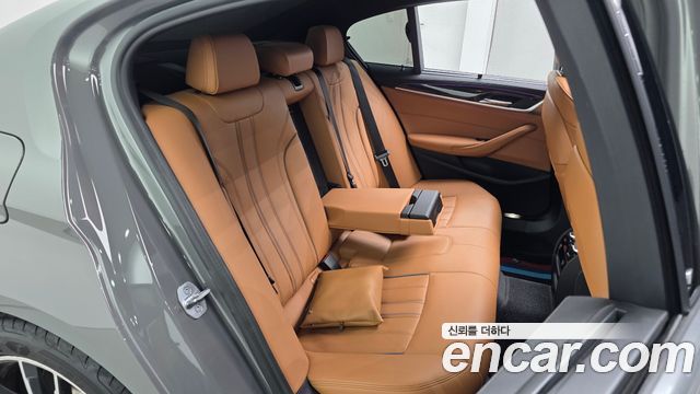 BMW 5 Series (G30) 520i M Sport 2022 — фото 11