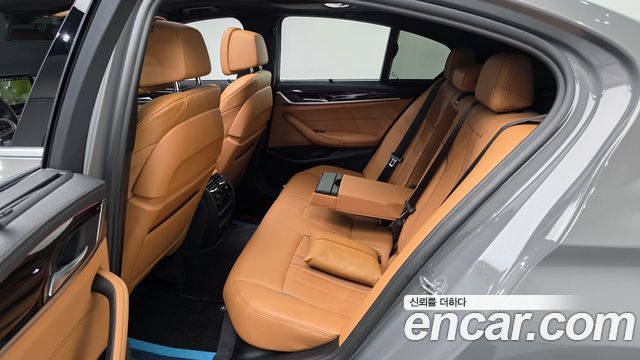 BMW 5 Series (G30) 520i M Sport 2022 — фото 12