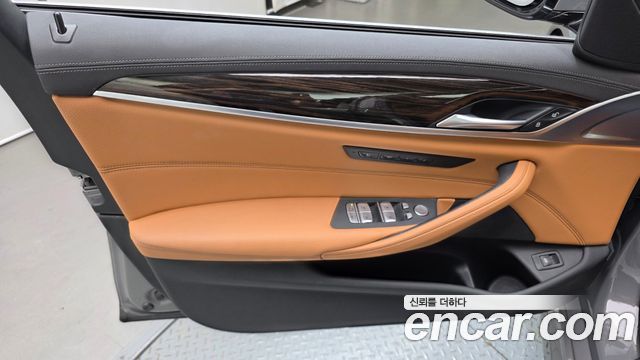 BMW 5 Series (G30) 520i M Sport 2022 — фото 24