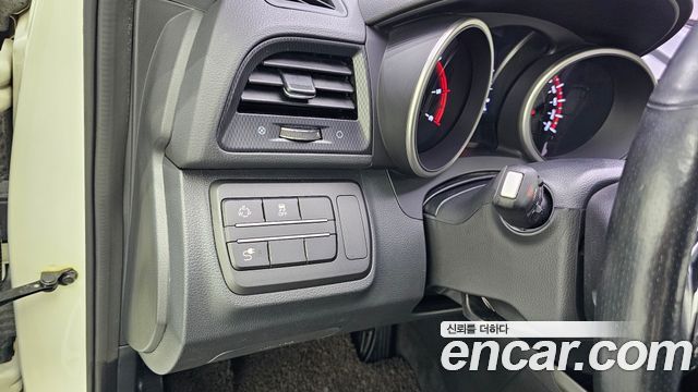 KG Mobility (SsangYong) Tivoli Air Diesel IX 2WD 2016 — фото 17