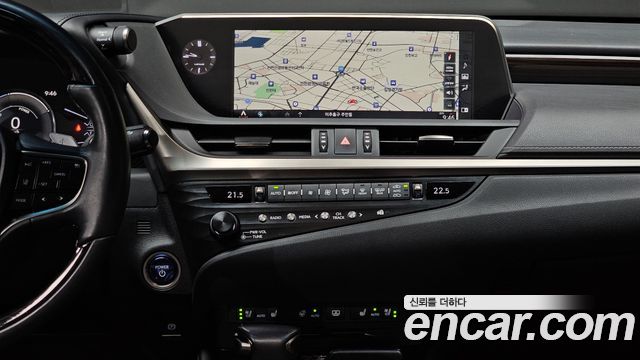 Lexus ES300h (VII) Executive 2019 — фото 14