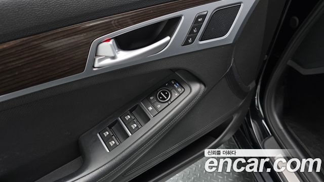 Genesis G80 3.3 GDI Luxury 2017 — фото 15