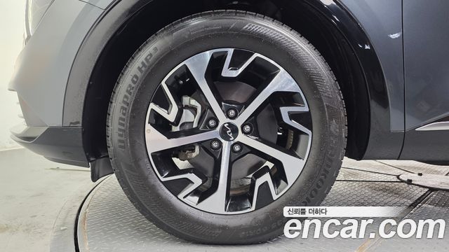 Kia Sportage Hybrid (V) Nobleless 2WD 2023 — фото 5