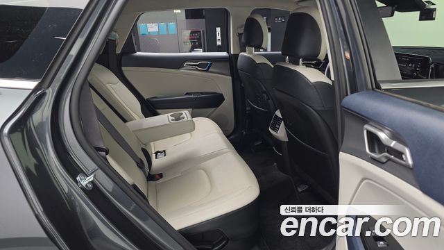 Kia Sportage Hybrid (V) Nobleless 2WD 2023 — фото 26