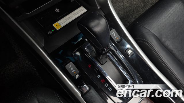 Honda Accord 2.0 Hybrid 9th 2017 — фото 9
