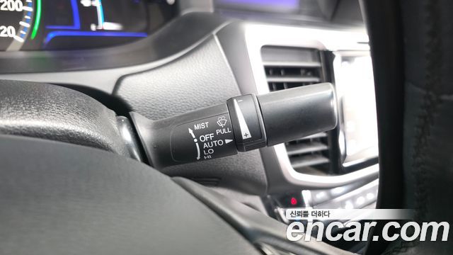Honda Accord 2.0 Hybrid 9th 2017 — фото 18