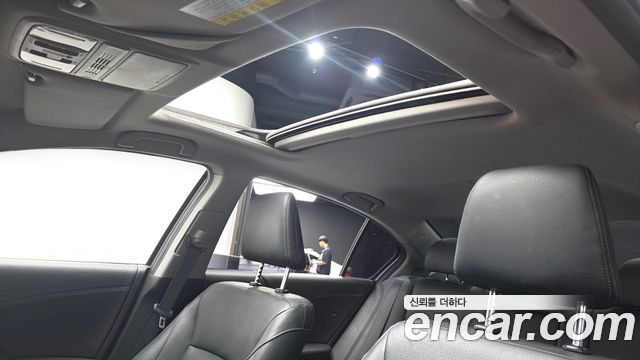 Honda Accord 2.0 Hybrid 9th 2017 — фото 19