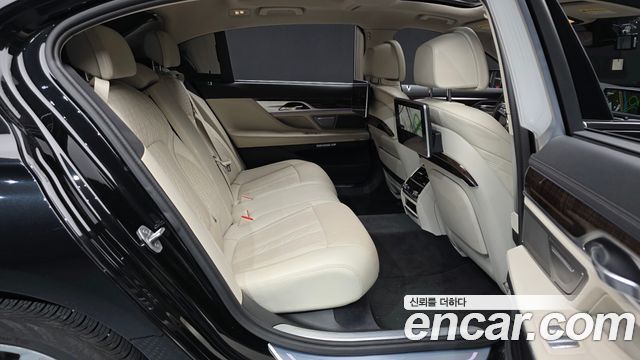 BMW 7 Series (G11) 730Ld xDrive 2016 — фото 12