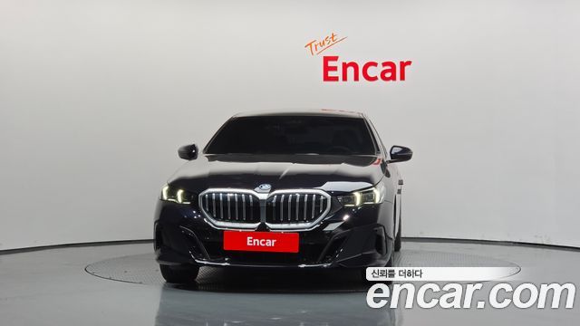 BMW 5 Series (G60) 530e M Sport 2025 — фото 3