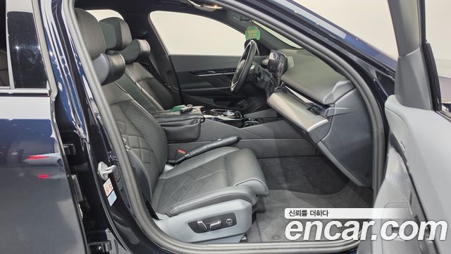 BMW 5 Series (G60) 530e M Sport 2025 — фото 11