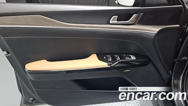 Kia K5 (III) 2.0 Noblesse 2022 — фото 24
