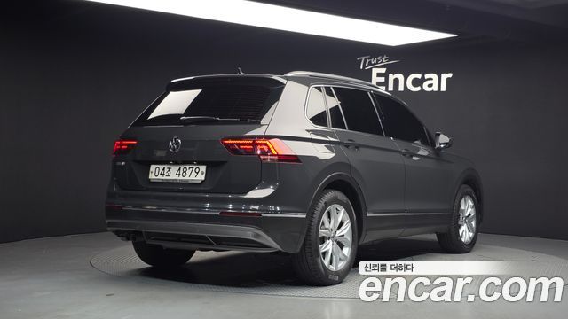 Volkswagen Tiguan (II) 2.0 TDI Premium 2018 — фото 2