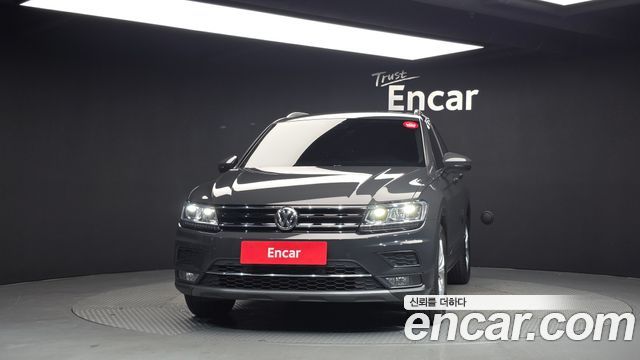 Volkswagen Tiguan (II) 2.0 TDI Premium 2018 — фото 3