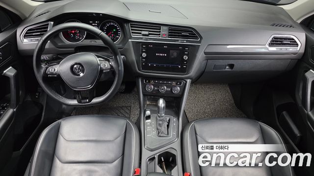 Volkswagen Tiguan (II) 2.0 TDI Premium 2018 — фото 7
