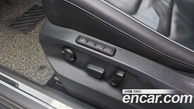 Volkswagen Tiguan (II) 2.0 TDI Premium 2018 — фото 18