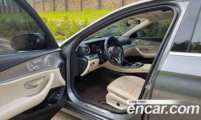 Mercedes-Benz E-Class (W213) E300 AMG Line 2019 — фото 10