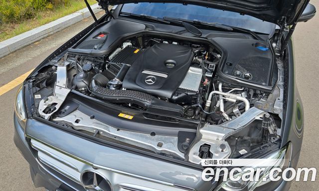 Mercedes-Benz E-Class (W213) E300 AMG Line 2019 — фото 24