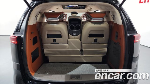 Kia Carnival (IV) Gasoline 9-seater Limousine(Special vehicle) 2023 — фото 19