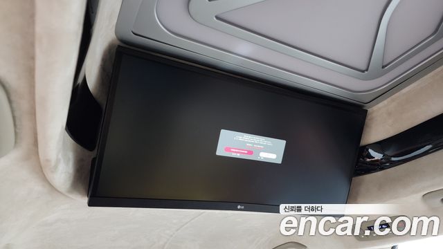 Kia Carnival (IV) Gasoline 9-seater Limousine(Special vehicle) 2023 — фото 32