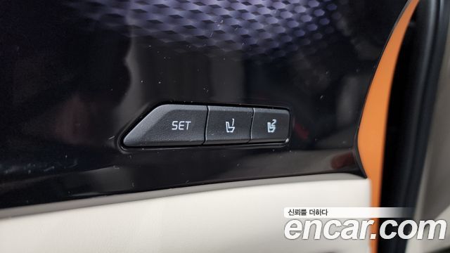 Kia Carnival (IV) Gasoline 9-seater Limousine(Special vehicle) 2023 — фото 36
