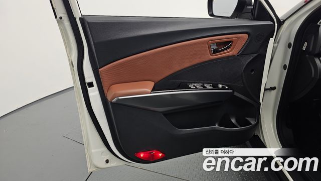 KG Mobility (SsangYong) Tivoli Armor Gear Edition 2WD 2018 — фото 24