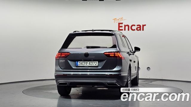 Volkswagen Tiguan Allspace 2.0 TDI Prestige 2020 — фото 4