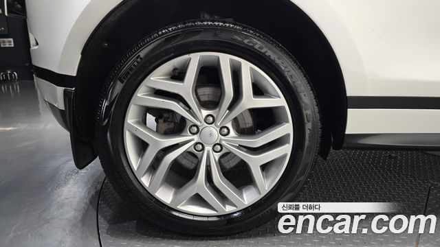 Land Rover Range Rover Evoque (II) P250 R-Dynamic SE 2023 — фото 5