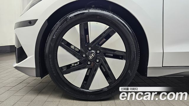 Hyundai Ioniq 6 Long Range Exclusive + 2025 — фото 5
