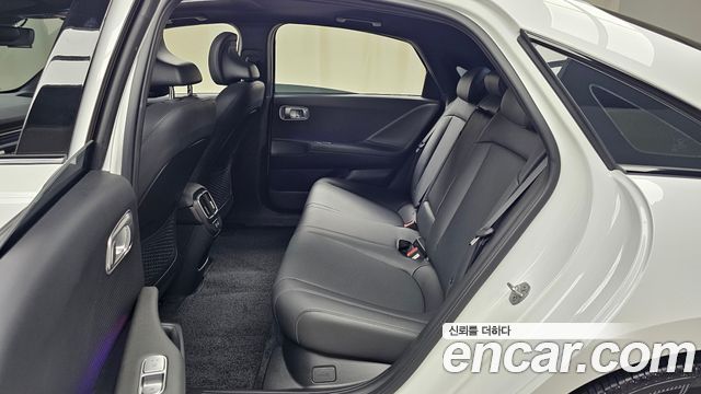 Hyundai Ioniq 6 Long Range Exclusive + 2025 — фото 11
