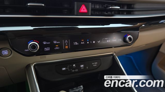 Kia Carnival (IV) Gasoline 9-Seater Hi Limousine (7-seater Limousine(Special vehicle) 2025 — фото 33