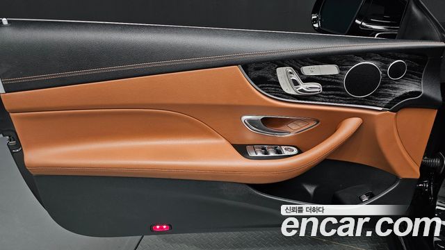 Mercedes-Benz E-Class (W213) E220d Coupe 2019 — фото 30