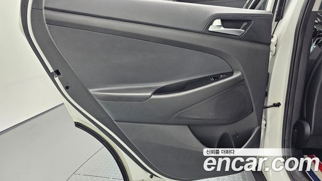 Hyundai Tucson Diesel 2.0 2WD Modern 2019 — фото 30