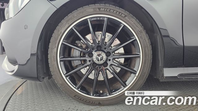 Mercedes-Benz CLA-Class (C117) CLA250 4MATIC AMG Line 2018 — фото 5