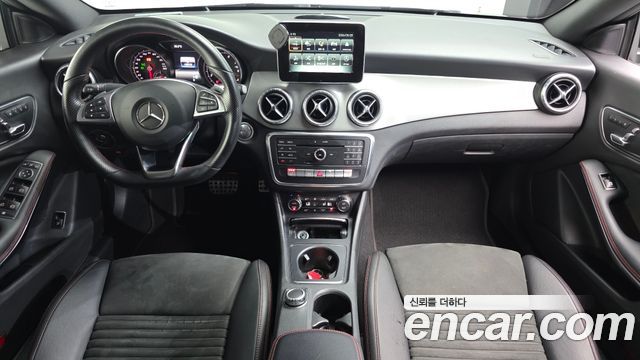 Mercedes-Benz CLA-Class (C117) CLA250 4MATIC AMG Line 2018 — фото 7