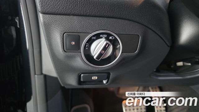 Mercedes-Benz CLA-Class (C117) CLA250 4MATIC AMG Line 2018 — фото 21