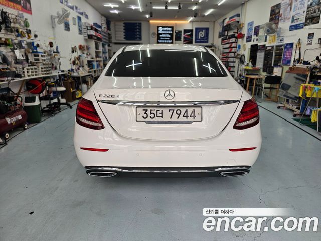 Mercedes-Benz E-Class (W213) E220d Avantgarde 2019 — фото 4
