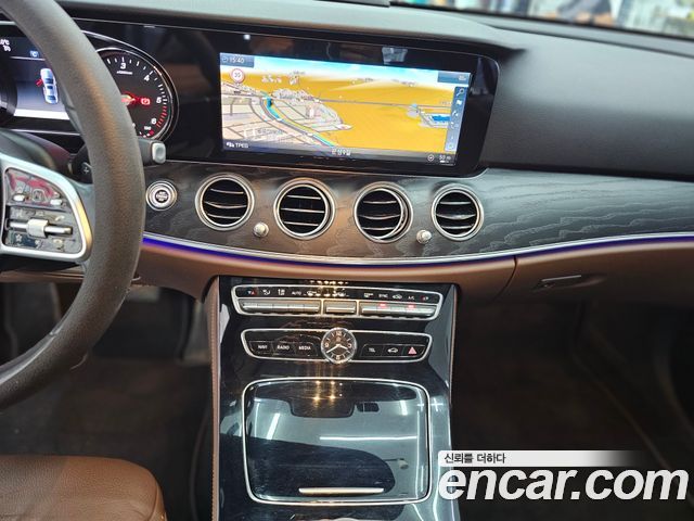 Mercedes-Benz E-Class (W213) E220d Avantgarde 2019 — фото 7