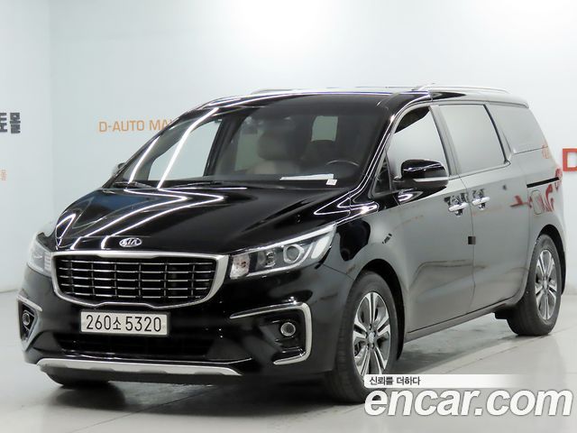 Kia Carnival 9-Seater Luxury 2020 — фото 1