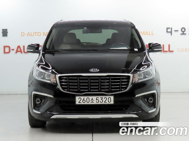 Kia Carnival 9-Seater Luxury 2020 — фото 2