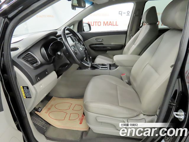 Kia Carnival 9-Seater Luxury 2020 — фото 6