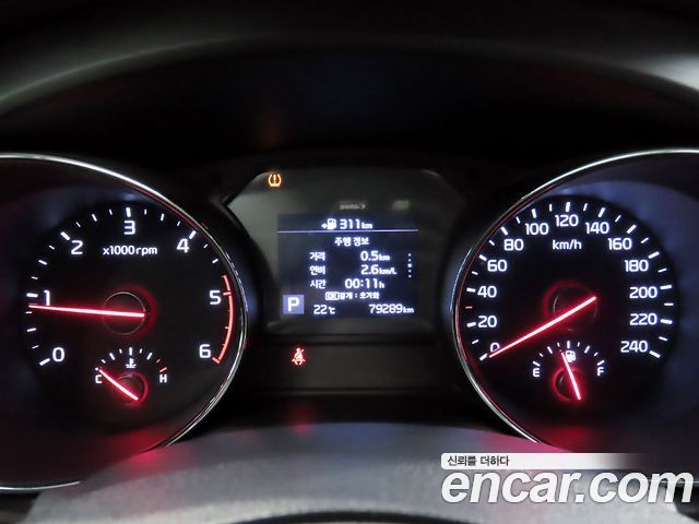 Kia Carnival 9-Seater Luxury 2020 — фото 10