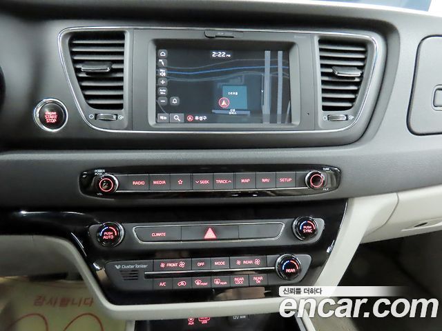 Kia Carnival 9-Seater Luxury 2020 — фото 17